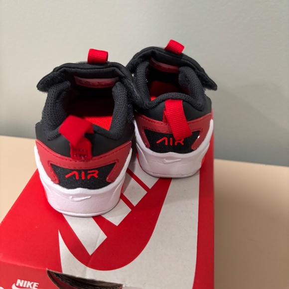 BABY BOY NIKE SNEAKER SIZE 4 - Picture 5 of 10